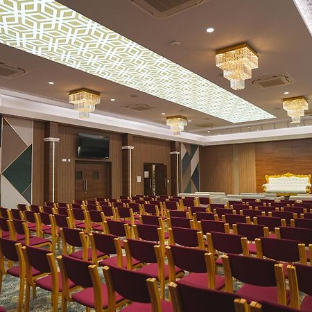 Highland Hotel Bangalore Extérieur photo