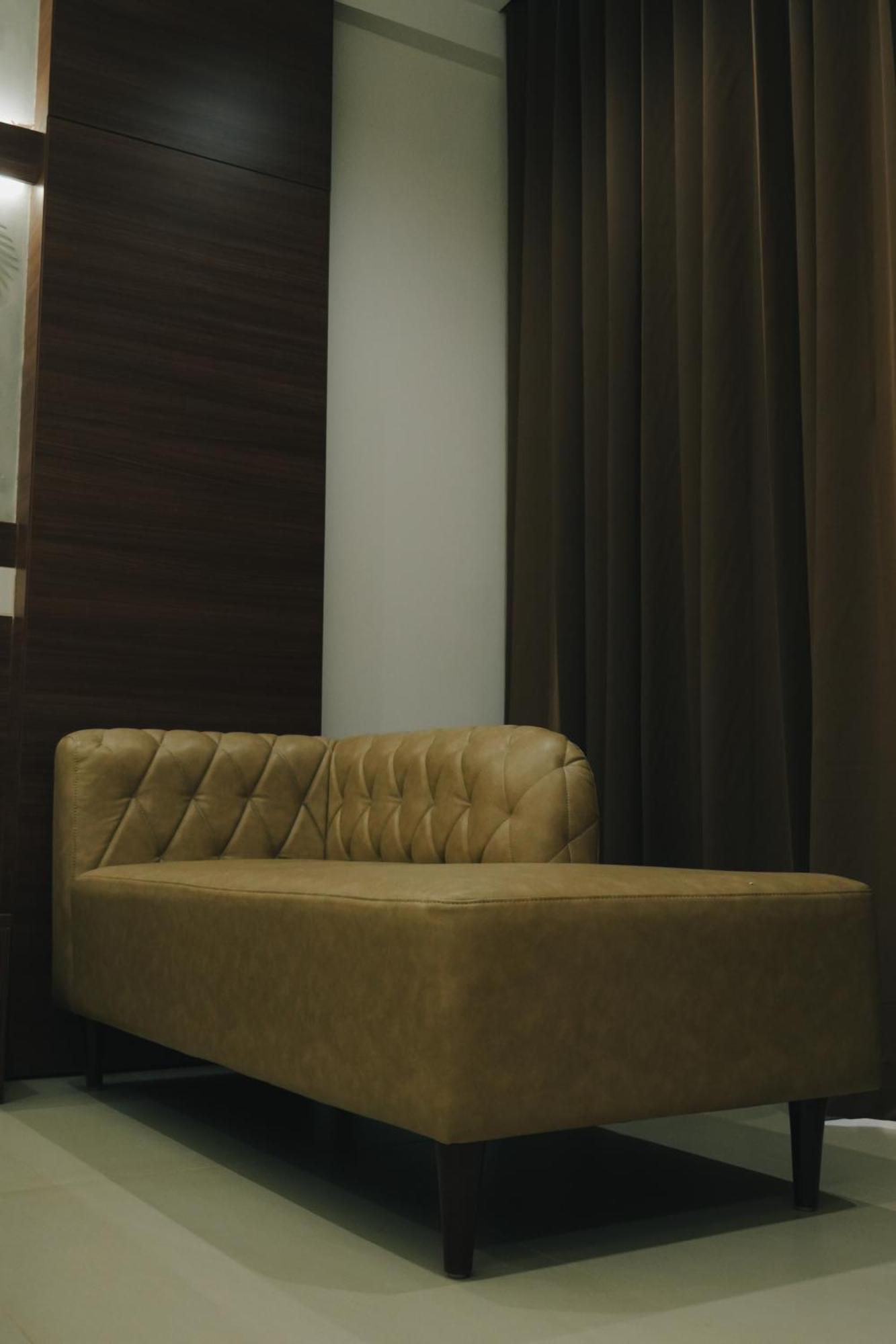 Highland Hotel Bangalore Extérieur photo