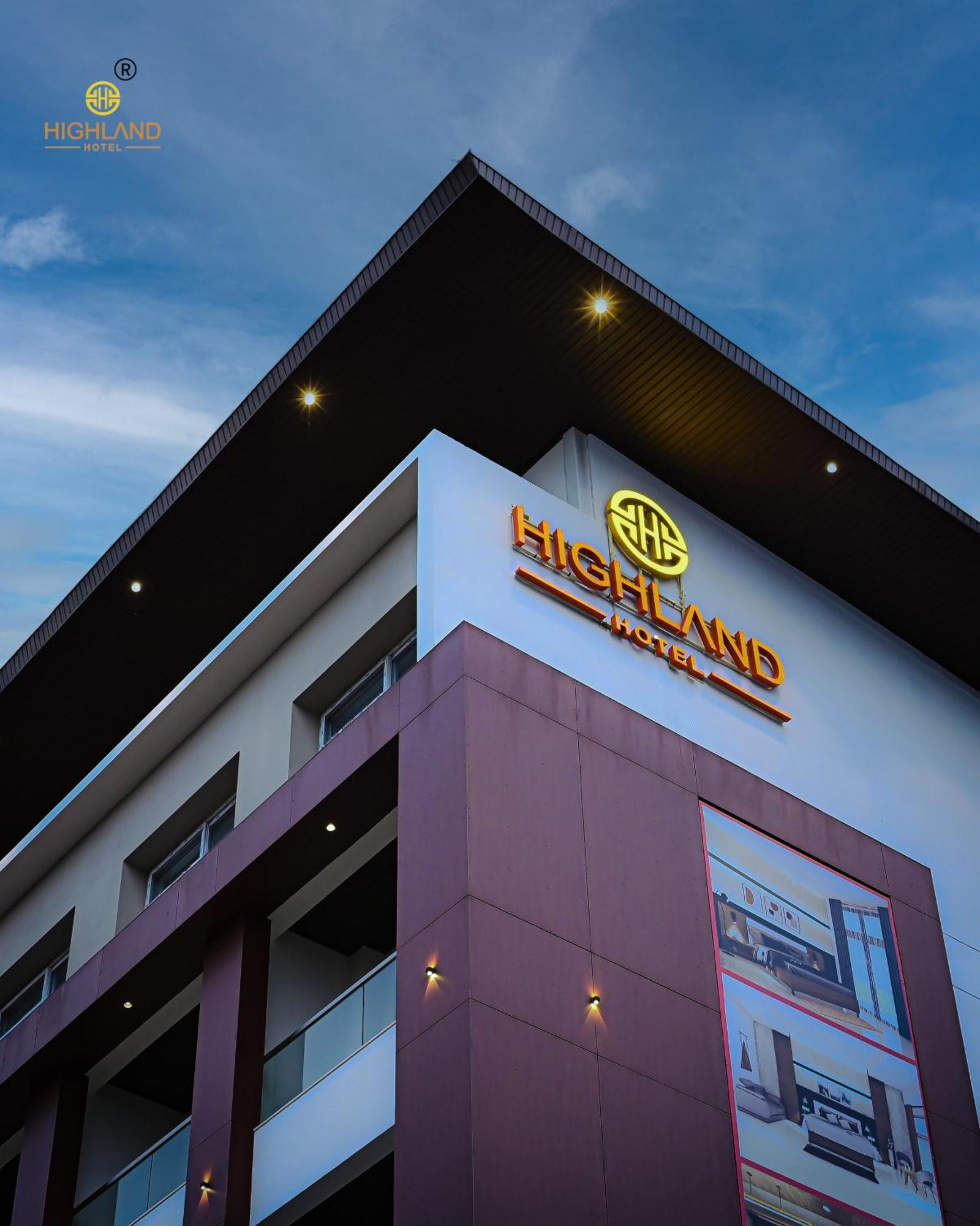 Highland Hotel Bangalore Extérieur photo
