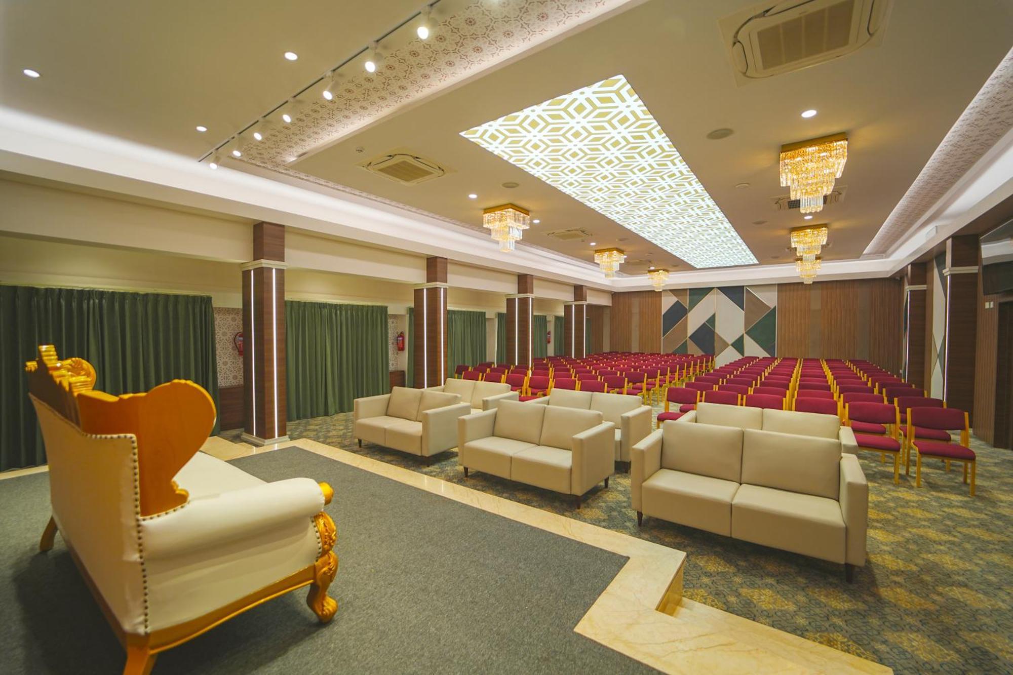 Highland Hotel Bangalore Extérieur photo