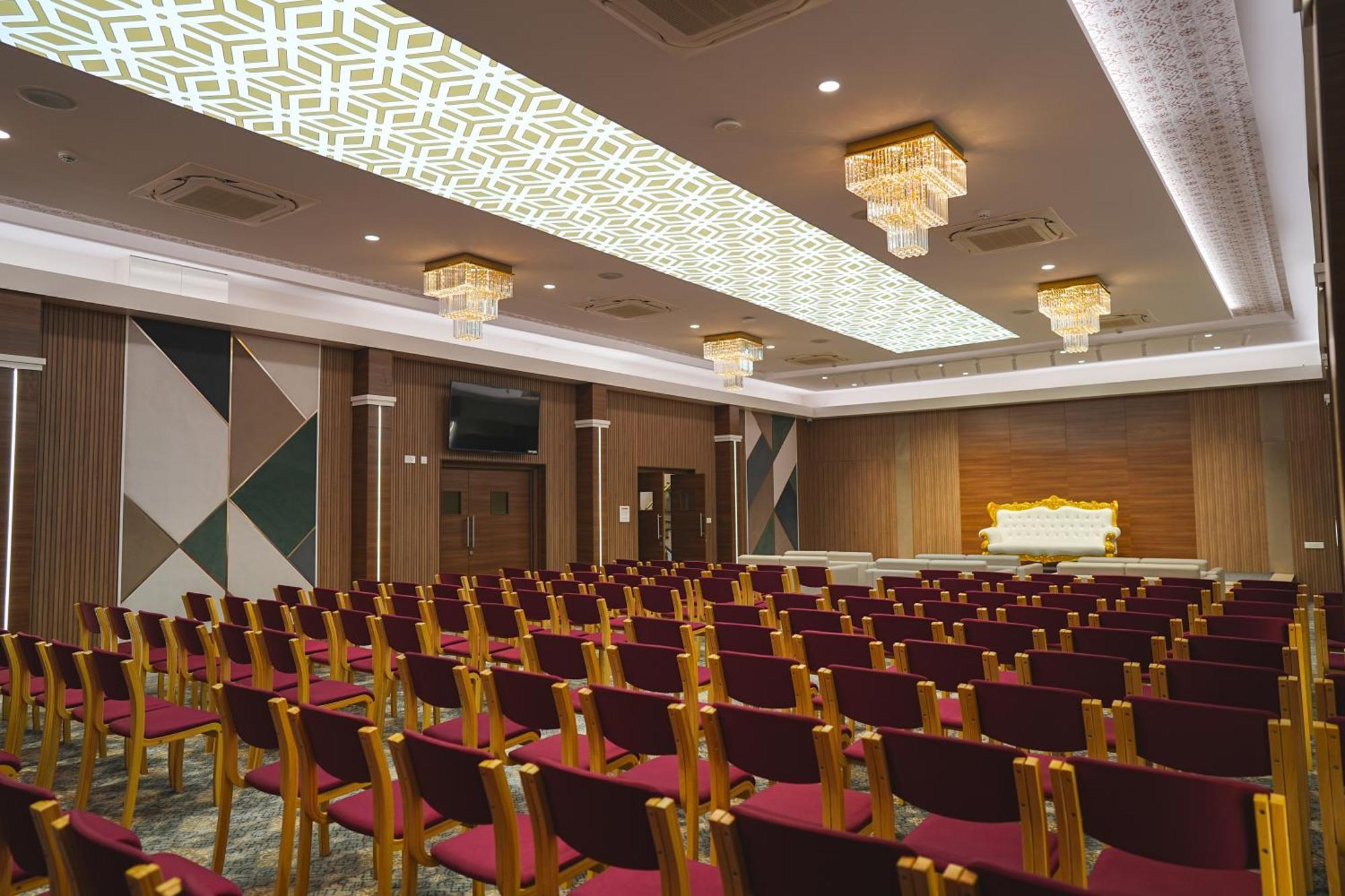 Highland Hotel Bangalore Extérieur photo